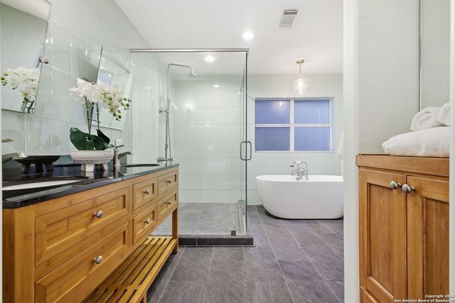 304 Hub, Wimberley, TX 78676