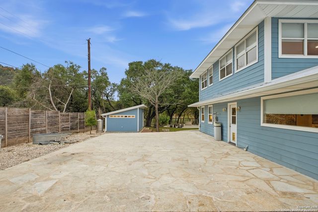 304 Hub, Wimberley, TX 78676