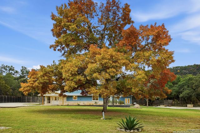 304 Hub, Wimberley, TX 78676