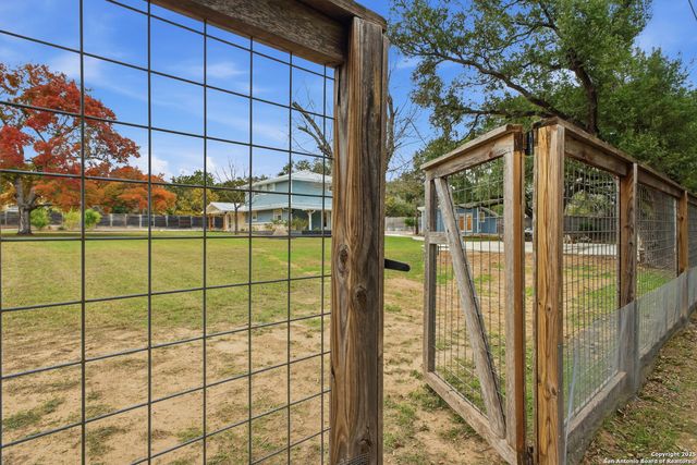 304 Hub, Wimberley, TX 78676