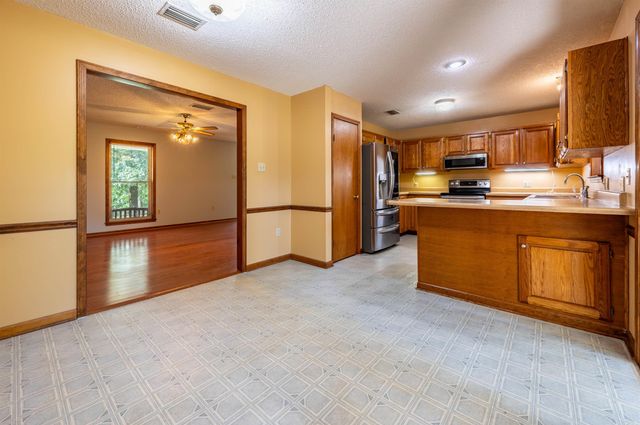61 Winding Branch Lane, Conway, AR 72032