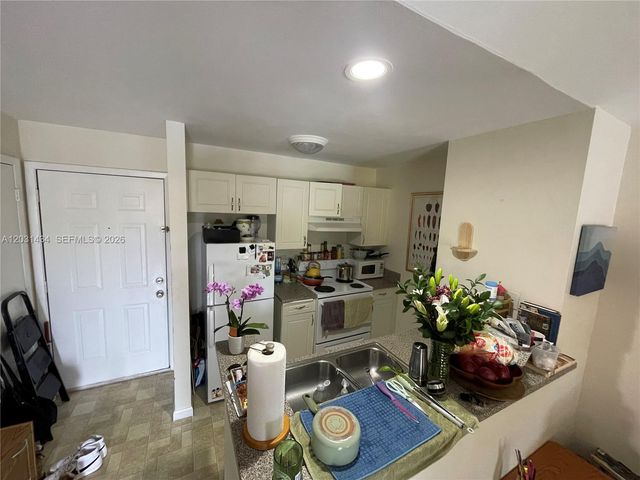 4823 Via Palm Lks 1318, West Palm Beach, FL 33417