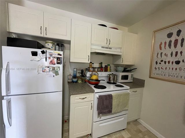 4823 Via Palm Lks 1318, West Palm Beach, FL 33417
