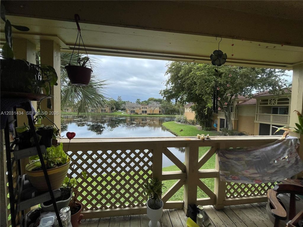 4823 Via Palm Lks 1318, West Palm Beach, FL 33417