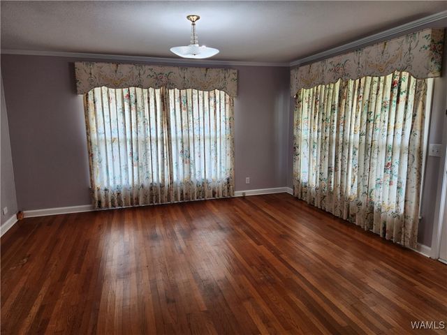 108 4th NE, Reform, AL 35481