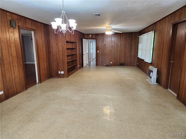 108 4th NE, Reform, AL 35481