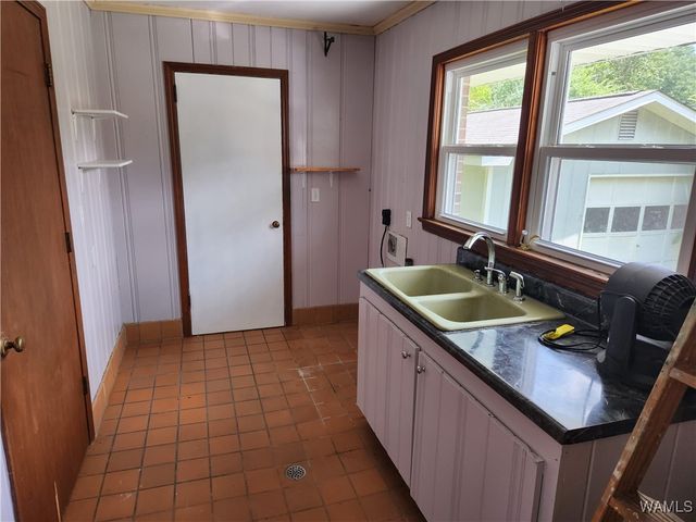 108 4th NE, Reform, AL 35481