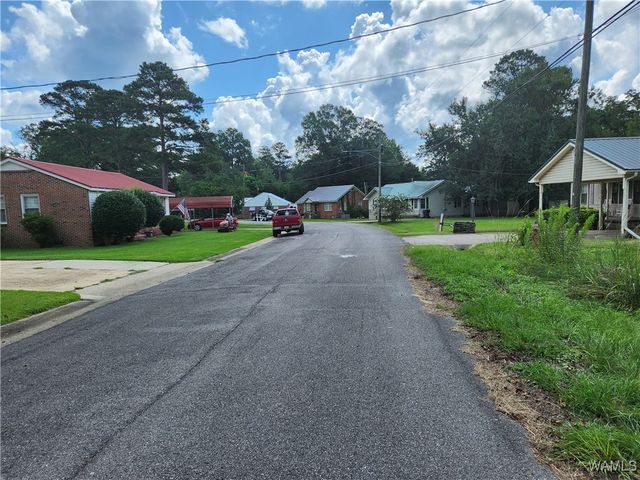 108 4th NE, Reform, AL 35481