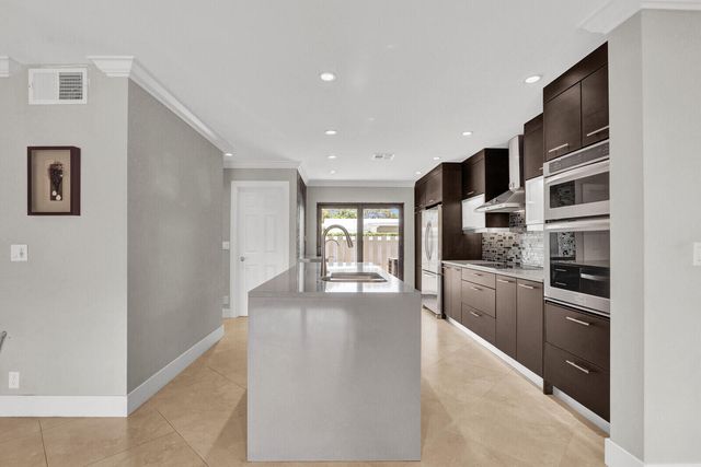611 NE 12th Terrace 1, Boynton Beach, FL 33435