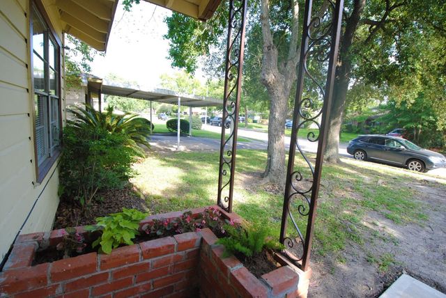 3707 Daphne Street, Houston, TX 77021