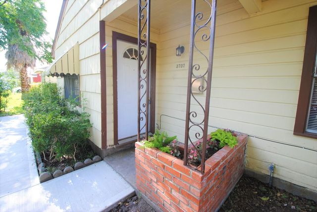 3707 Daphne Street, Houston, TX 77021