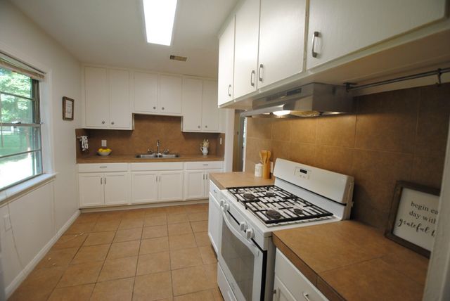 3707 Daphne Street, Houston, TX 77021