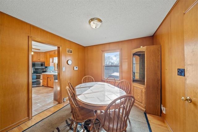 10005 E 69th Terrace, Raytown, MO 64133