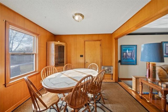 10005 E 69th Terrace, Raytown, MO 64133