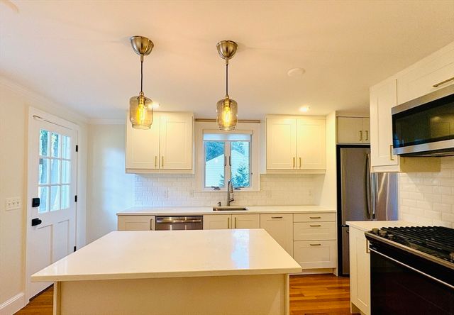 308 Webster St, Needham, MA 02494