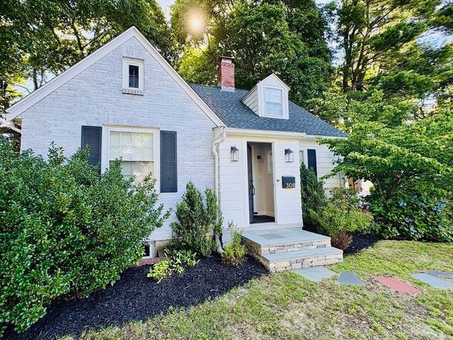 308 Webster St, Needham, MA 02494