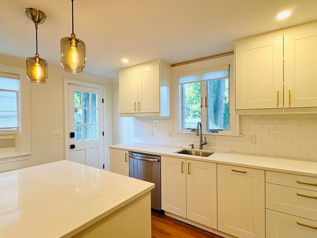 308 Webster St, Needham, MA 02494