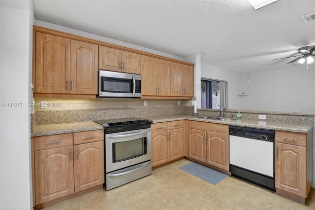 12665 NW 11th Ct, Sunrise, FL 33323