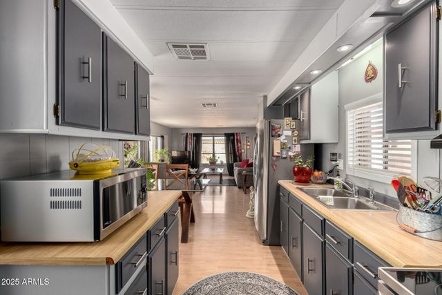 30 N LILLY Court, Queen Valley, AZ 85118