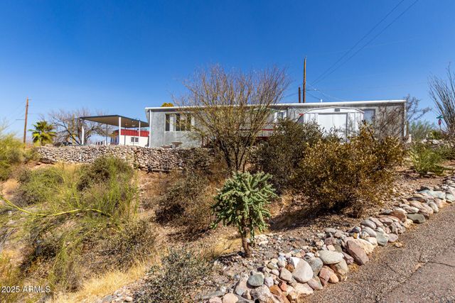 30 N LILLY Court, Queen Valley, AZ 85118