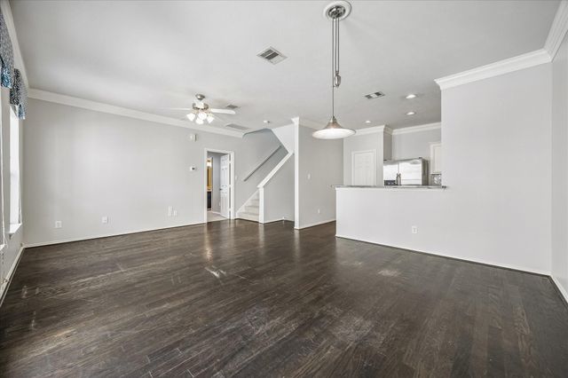 1624 W 25th Street B, Houston, TX 77008