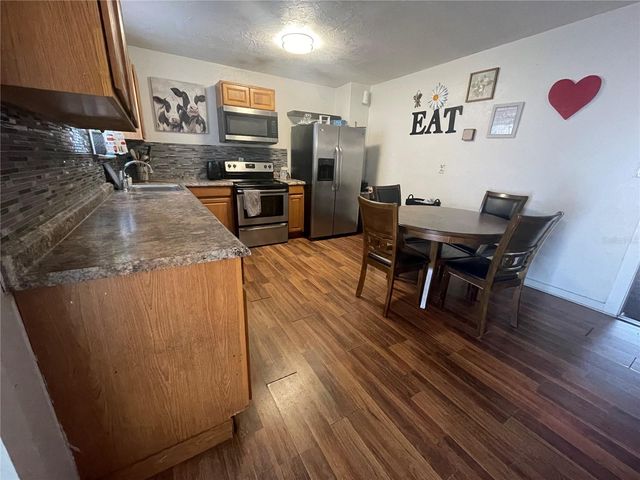 107 W BERESFORD AVENUE, Deland, FL 32720