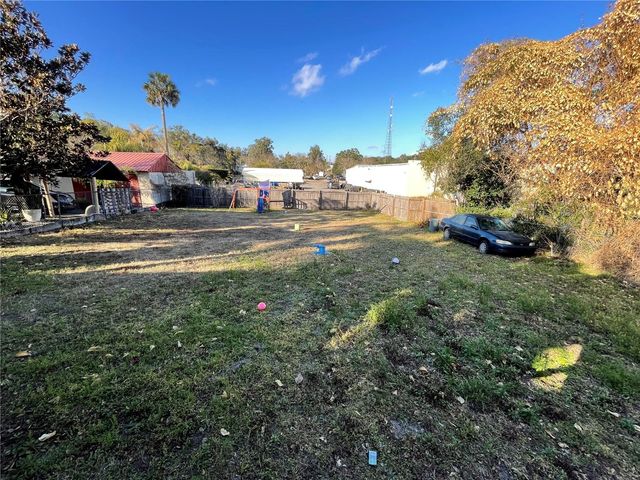 107 W BERESFORD AVENUE, Deland, FL 32720