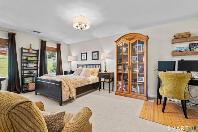 5 Fairview Avenue, Shelton, CT 06484