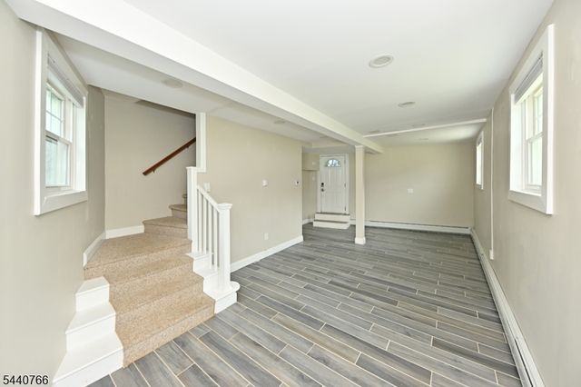 221 Lakeview Dr, Ridgewood Village, NJ 07450