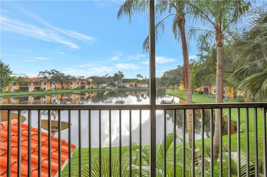 3857 Coral Tree Circle 204, Coconut Creek, FL 33073