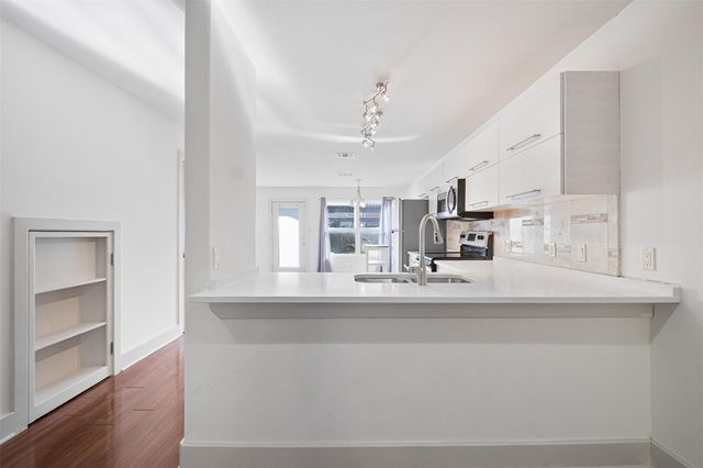 1101 Grove BLVD 304, Austin, TX 78741