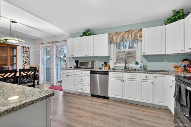 28 Olympus Road, Highland Mills, NY 10930