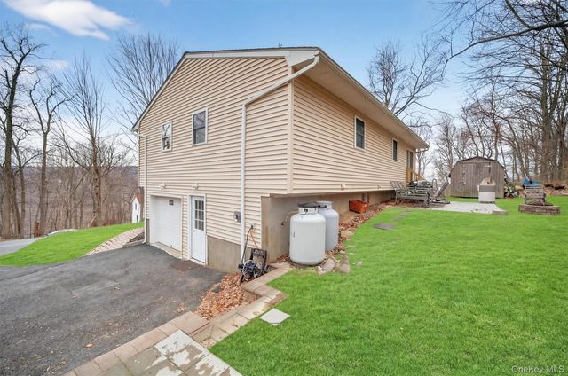 28 Olympus Road, Highland Mills, NY 10930