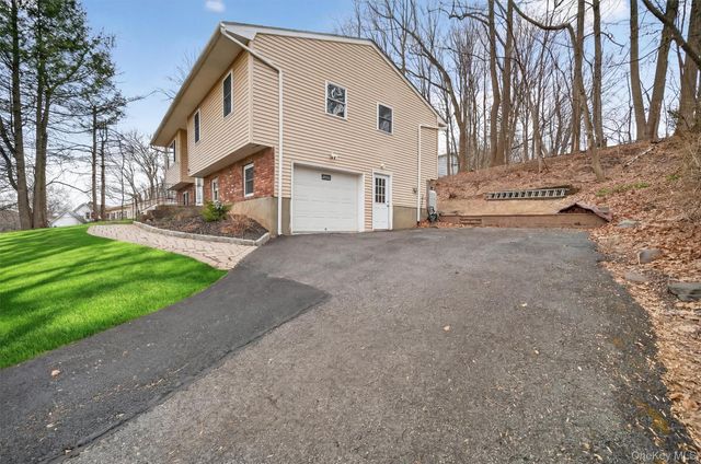 28 Olympus Road, Highland Mills, NY 10930