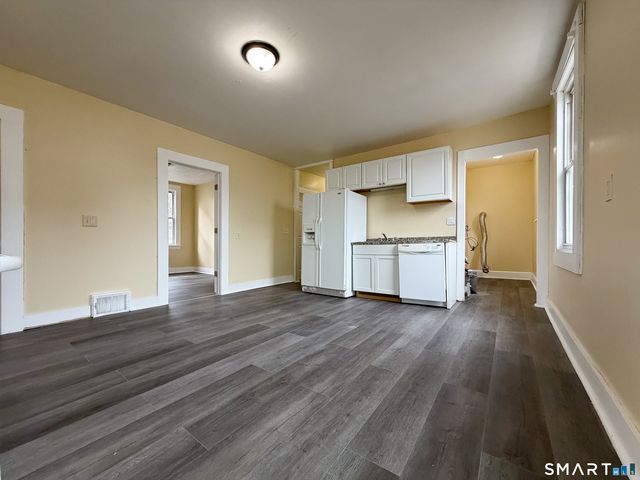 330 Hollister Street 1, Stratford, CT 06615