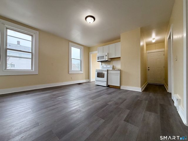 330 Hollister Street 1, Stratford, CT 06615