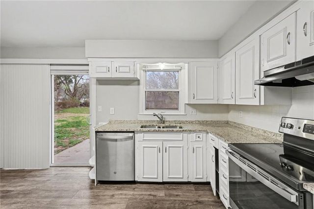 4937 Overton Avenue, Kansas City, MO 64133