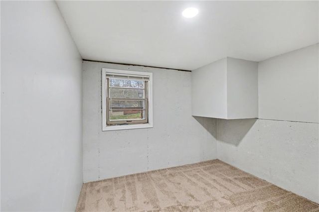 4937 Overton Avenue, Kansas City, MO 64133