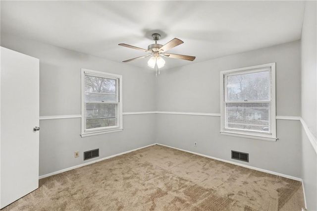 4937 Overton Avenue, Kansas City, MO 64133