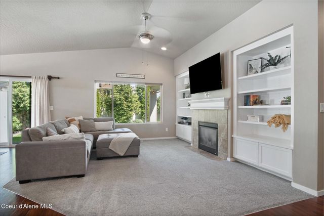 6854 N Cornwall ST, Coeur D'alene, ID 83815