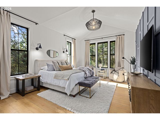 2065 Sw 75TH Ave, Portland, OR 97225