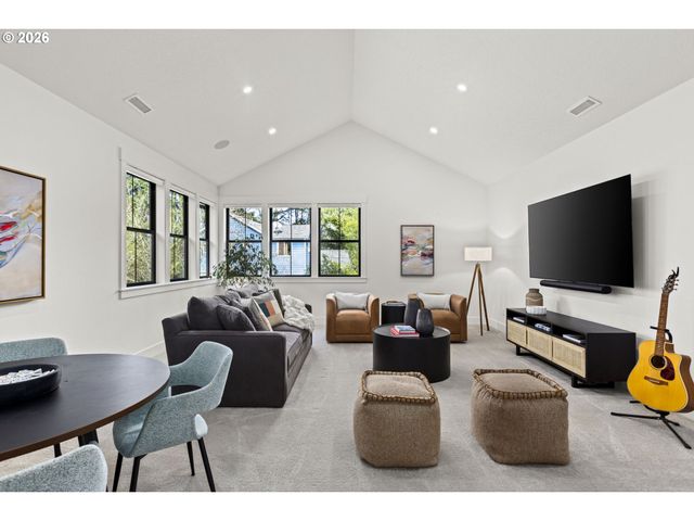 2065 Sw 75TH Ave, Portland, OR 97225