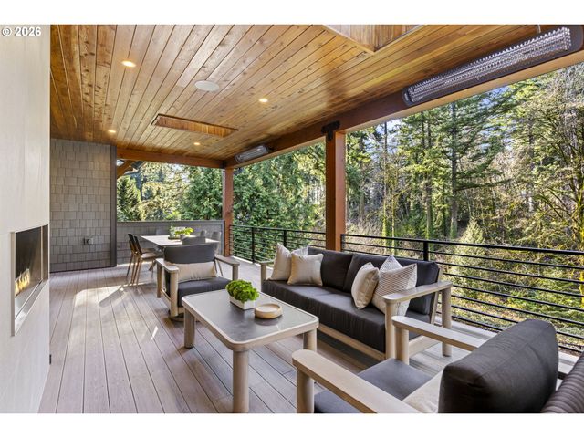 2065 Sw 75TH Ave, Portland, OR 97225