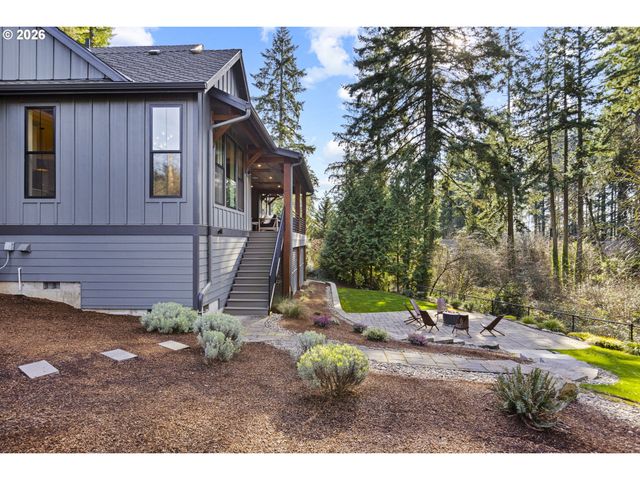 2065 Sw 75TH Ave, Portland, OR 97225