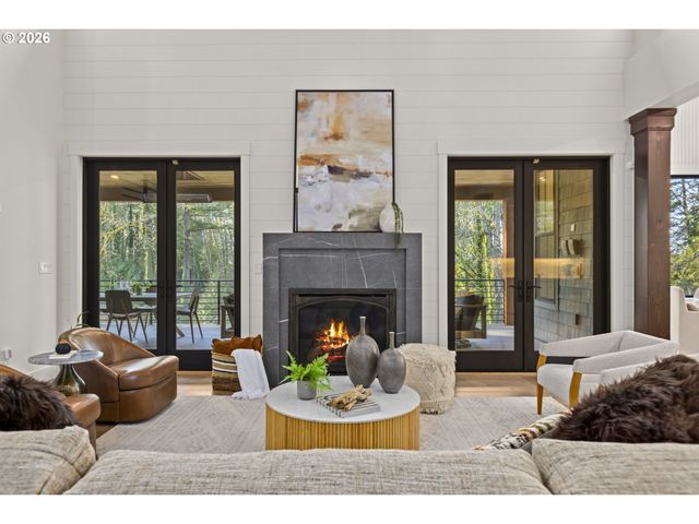 2065 Sw 75TH Ave, Portland, OR 97225