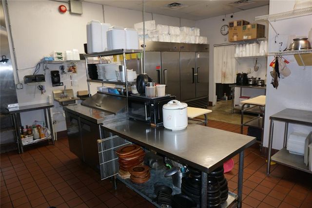 2700 34TH STREET N, St Petersburg, FL 33713