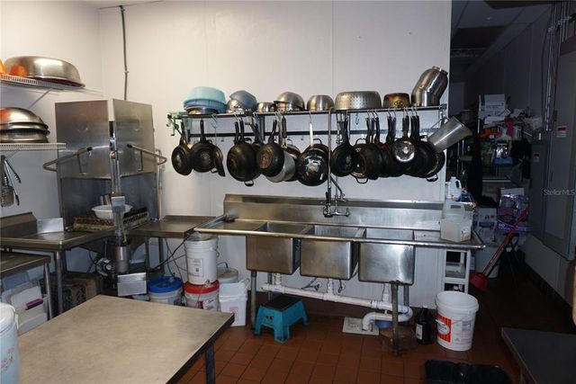 2700 34TH STREET N, St Petersburg, FL 33713
