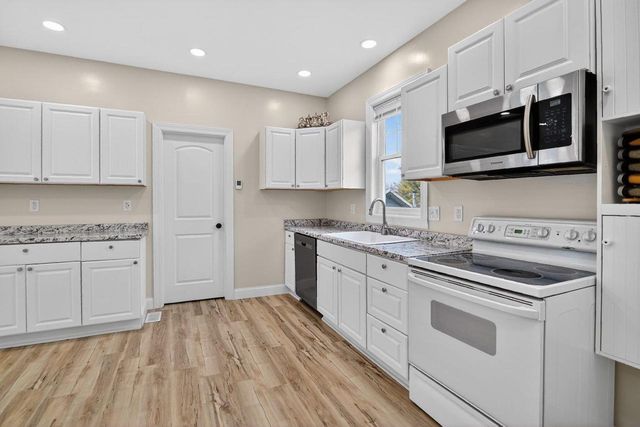 208 Stoughton Road, Edgerton, WI 53534