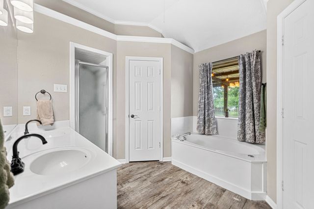 856 Tahoe Trail Drive, Hewitt, TX 76643
