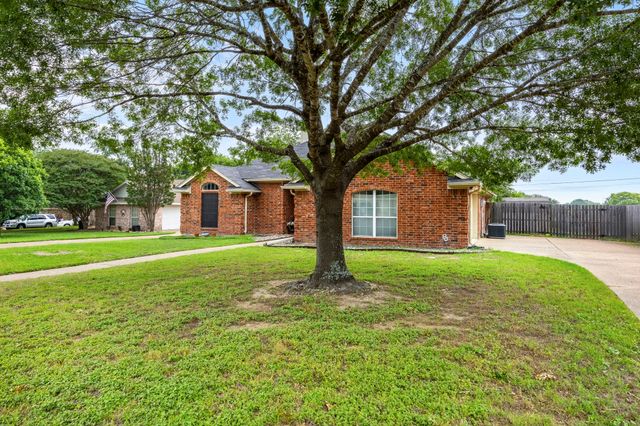 856 Tahoe Trail Drive, Hewitt, TX 76643